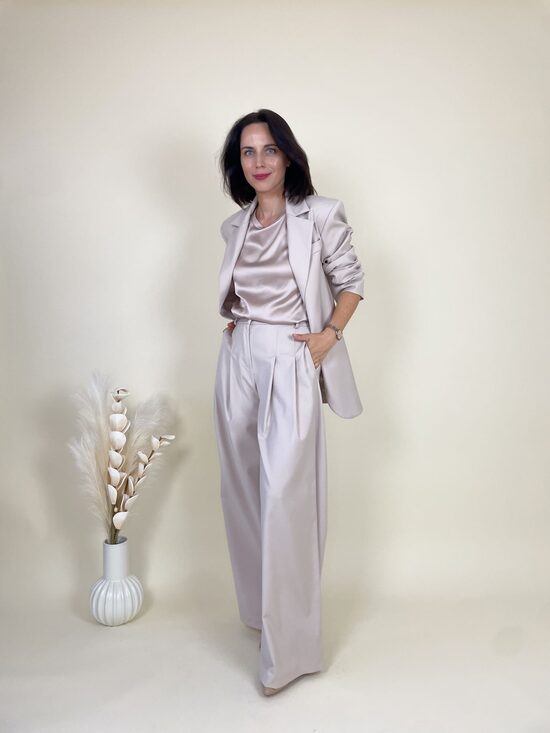 ‼️ With defect ‼️ A-line Ivory suit trousers , S size